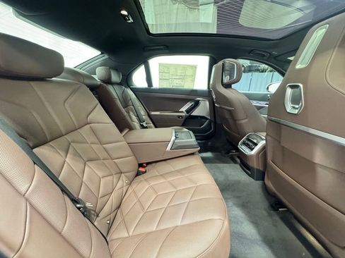 Used 2025 BMW 760i xDrive image 20
