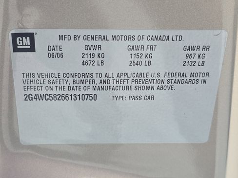 Used 2006 Buick LaCrosse CX FWD image 32