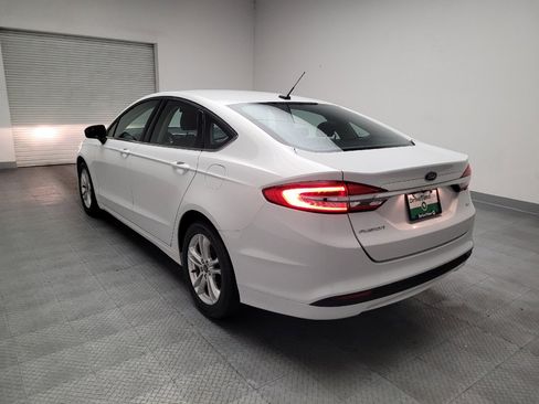 Used 2018 Ford Fusion SE FWD image 5