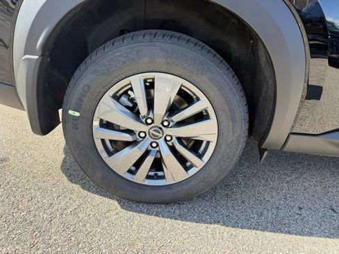 New 2026 Nissan Pathfinder SV image 11