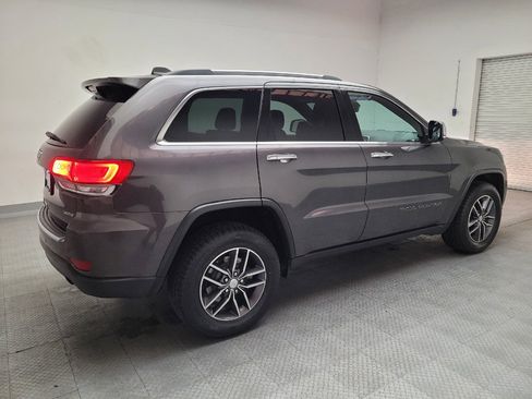 Used 2018 Jeep Grand Cherokee Limited AWD/4WD image 10