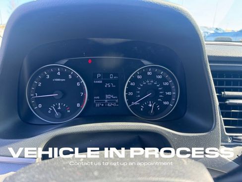Used 2017 Hyundai Elantra SE image 14