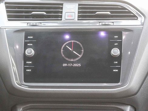 Used 2022 Volkswagen Tiguan SEL R-Line image 14