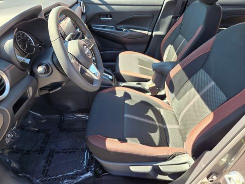 New 2025 Nissan Versa SR w/ Trunk Package image 6