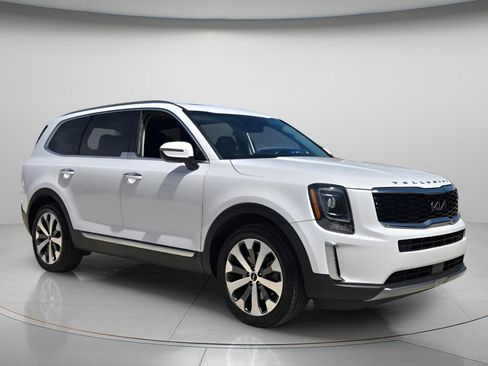 Used 2022 Kia Telluride S FWD image 8