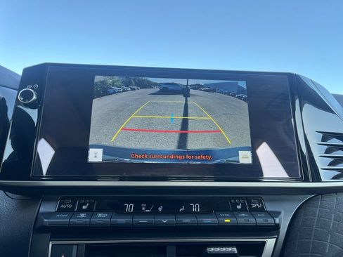 Used 2025 Toyota Camry XLE image 23