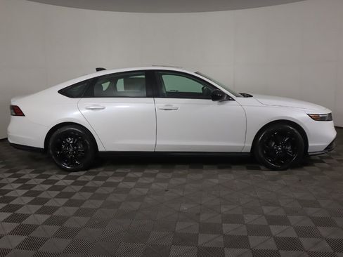 New 2025 Honda Accord SE image 9