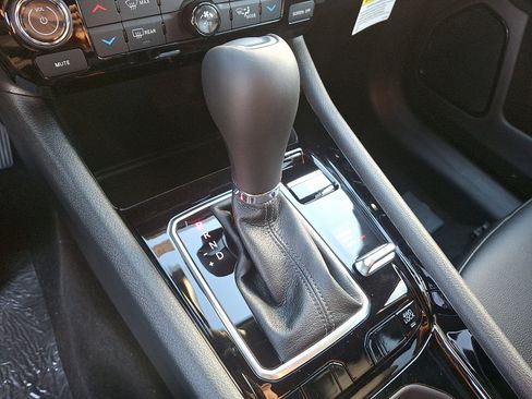 New 2026 Jeep Compass Limited image 11