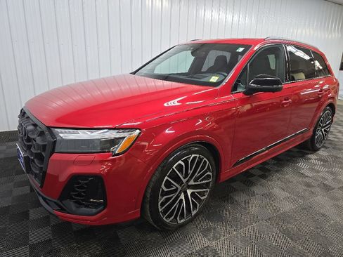Used 2025 Audi SQ7 Prestige w/ Prestige Package AWD/4WD image 11