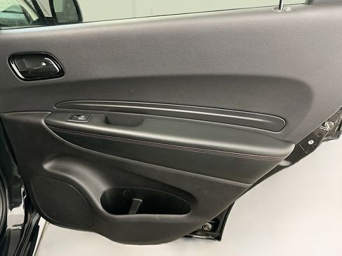 Used 2024 Dodge Durango GT image 33