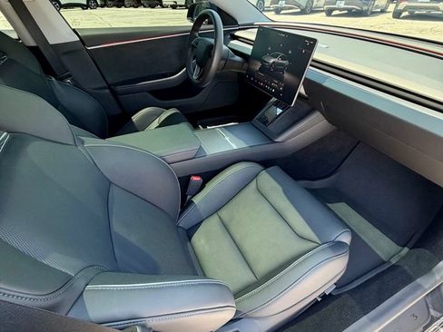 Used 2025 Tesla Model 3 Performance AWD/4WD image 17