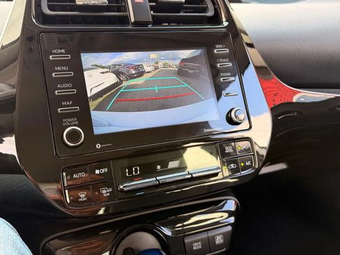 Used 2022 Toyota Prius XLE FWD image 13