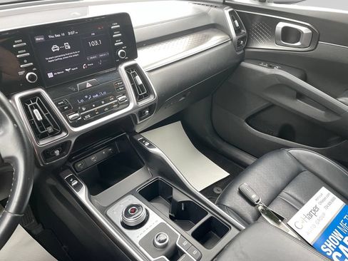 Used 2021 Kia Sorento EX FWD image 31