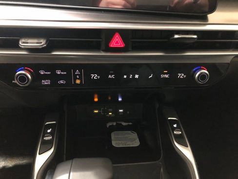 New 2026 Kia Sorento S w/ S Panoramic Sunroof Package image 32