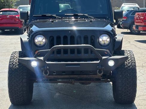 Used 2015 Jeep Wrangler Unlimited Sport w/ Quick Order Package 24S AWD/4WD image 3