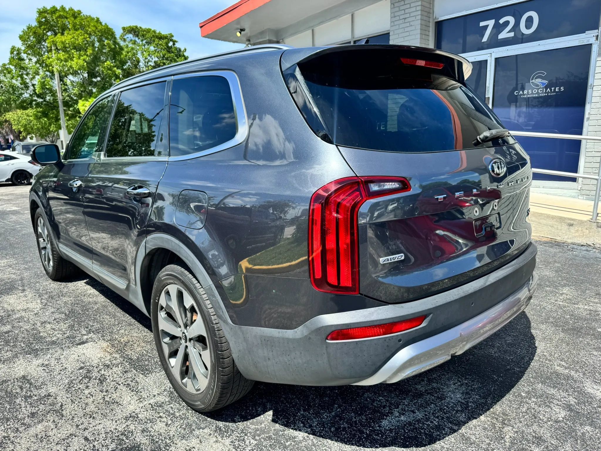 Used 2020 Kia Telluride S AWD/4WD image 6