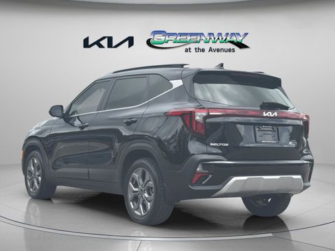 Used 2024 Kia Seltos S FWD image 4