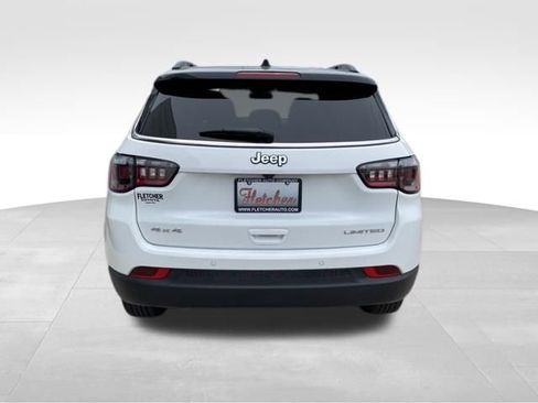Used 2025 Jeep Compass Limited AWD/4WD image 3