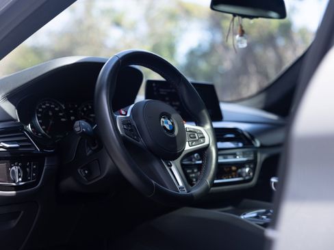 Used 2019 BMW M5 w/ Executive Package image 24