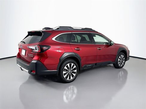 Used 2025 Subaru Outback Touring XT image 9