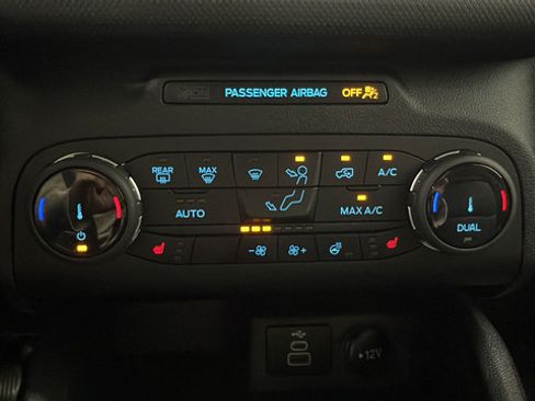 Used 2023 Ford Bronco Sport Outer Banks w/ Tech Package AWD/4WD image 18