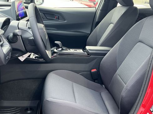 New 2026 Toyota Prius LE image 7