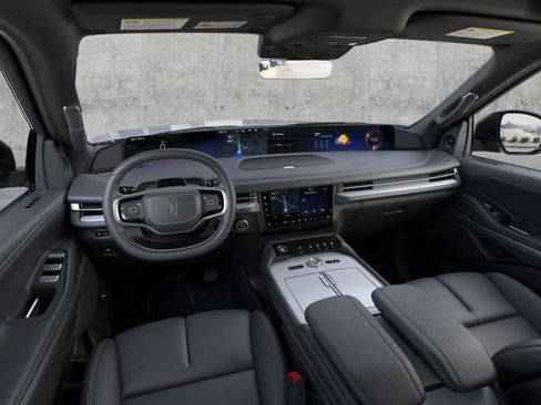 Used 2025 Lincoln Navigator Reserve w/ Jet Appearance Package AWD/4WD image 9