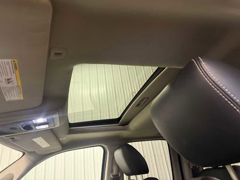 Used 2017 RAM 1500 Laramie w/ Convenience Group AWD/4WD image 23