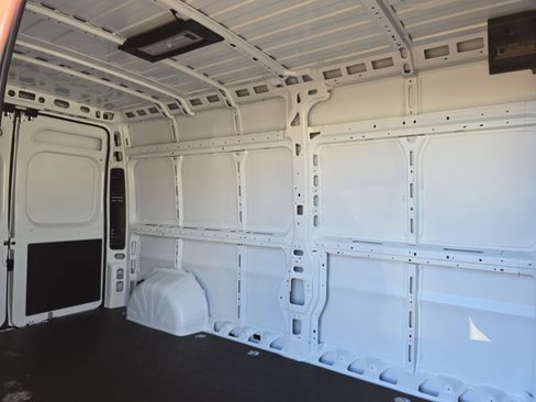 New 2026 RAM ProMaster 2500 w/ Convenience Group image 32
