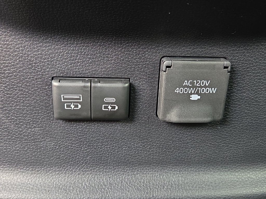 New 2026 Toyota Tundra Limited AWD/4WD image 15