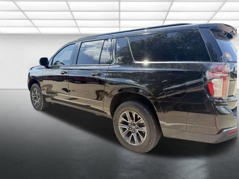 Used 2022 Chevrolet Suburban Z71 AWD/4WD image 3