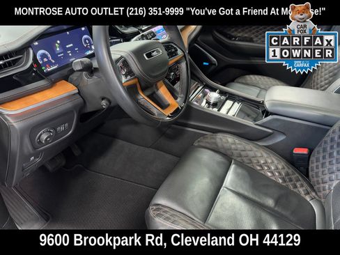 Used 2022 Jeep Grand Cherokee Summit AWD/4WD image 16