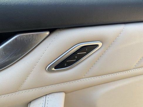 Used 2022 Maserati Levante GT image 18