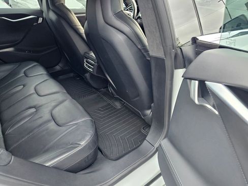Used 2015 Tesla Model S 70D image 13