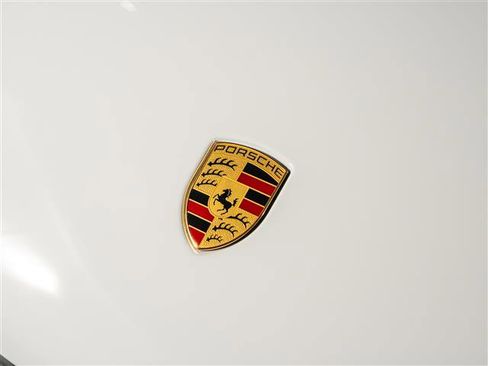 New 2026 Porsche Macan image 13