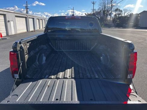 Certified 2024 Chevrolet Colorado W/T image 20