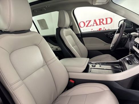 New 2025 Lincoln Aviator Premiere image 19