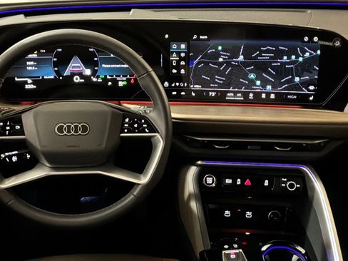 Certified 2025 Audi Q5 Premium w/ Convenience Package image 19