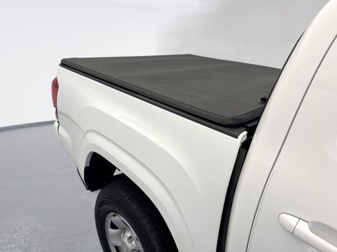 Used 2023 Toyota Tacoma SR AWD/4WD image 21