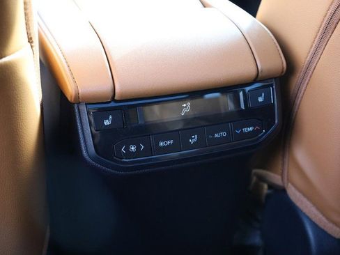 New 2026 Toyota Highlander Platinum image 26