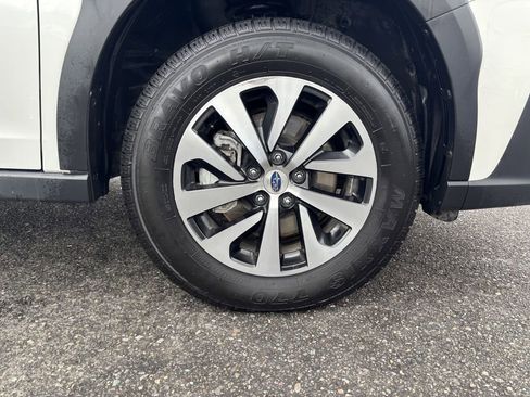 Used 2024 Subaru Outback Premium image 9