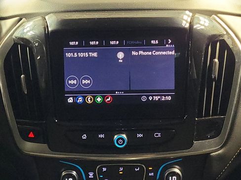 Used 2021 Chevrolet Traverse LT FWD image 25