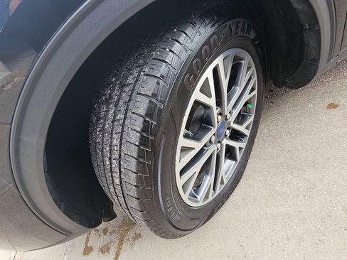 Used 2020 Ford Escape SEL FWD image 32