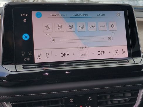 New 2026 Volkswagen Atlas SE image 12