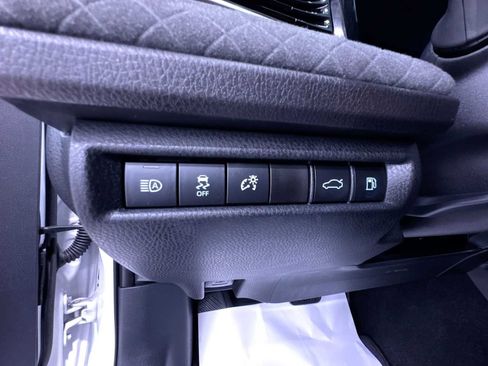 Used 2025 Toyota Camry XLE FWD image 16