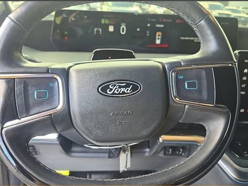 Used 2025 Ford Expedition Max Platinum w/ Stealth Performance Package AWD/4WD image 6
