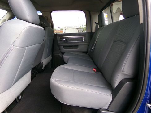 Used 2016 RAM 3500 SLT AWD/4WD image 16