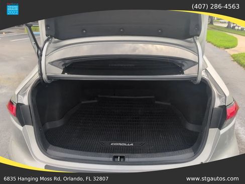 Used 2021 Toyota Corolla SE w/ SE Premium Package FWD image 35