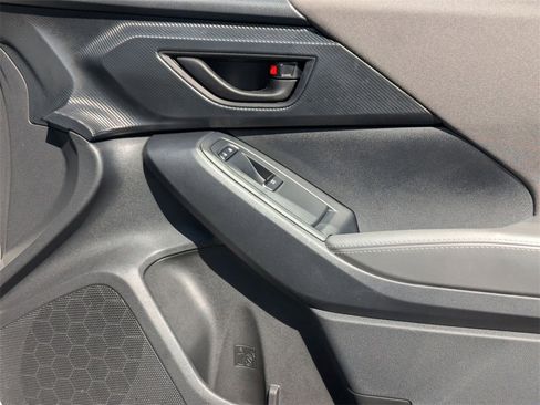 Used 2024 Subaru Crosstrek 2.0i Premium image 32