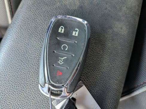 Used 2023 Chevrolet TrailBlazer RS w/ Sun and Liftgate Package FWD image 29